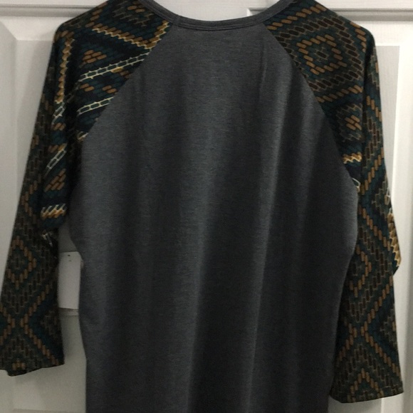 🎉❤️BEAUTIFUL BNWT LULAROE MEDIUM RANDY TOP❤️🎉 - Picture 3 of 8